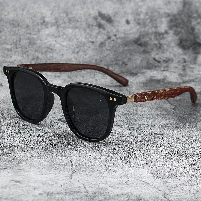 Occhiali da sole da uomo e da  - Men Fashion Photography recensione e prezzo