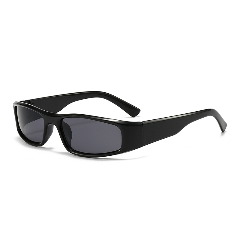 Nuovi Occhiali da Sole in Stil - Men Fashion Photography recensione e prezzo