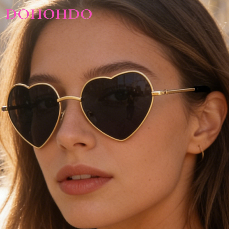 Occhiali da Sole Trendy a Form - Men Fashion Photography recensione e prezzo